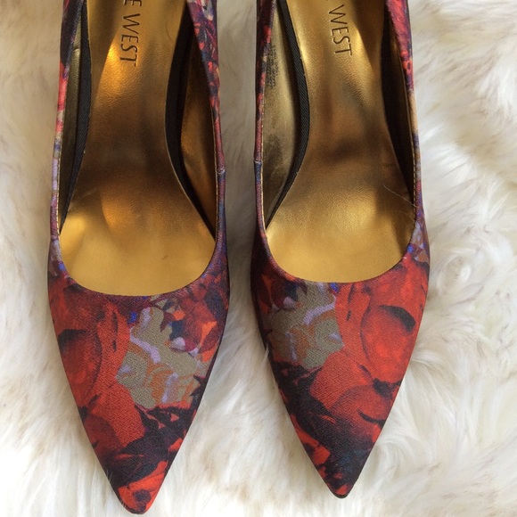 Floral Heels - Picture 3 of 6